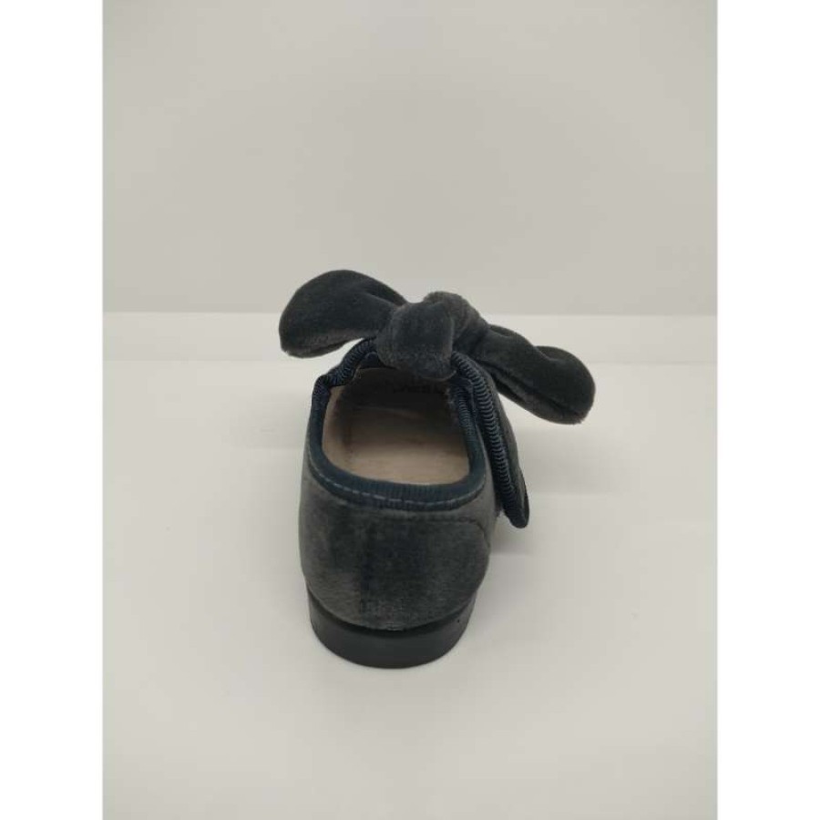 Mercedita Terciopelo Gris Lazo Velcro Andrea - Imagen 3