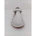 Sandalia Piel Blanca Aberturas Velcro. Piruflex