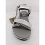 Sandalia Deportiva Piel Plata cierre Velcro. B&W.