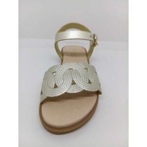 Sandalia Piel Champagne Aros Hebilla. Coquette.