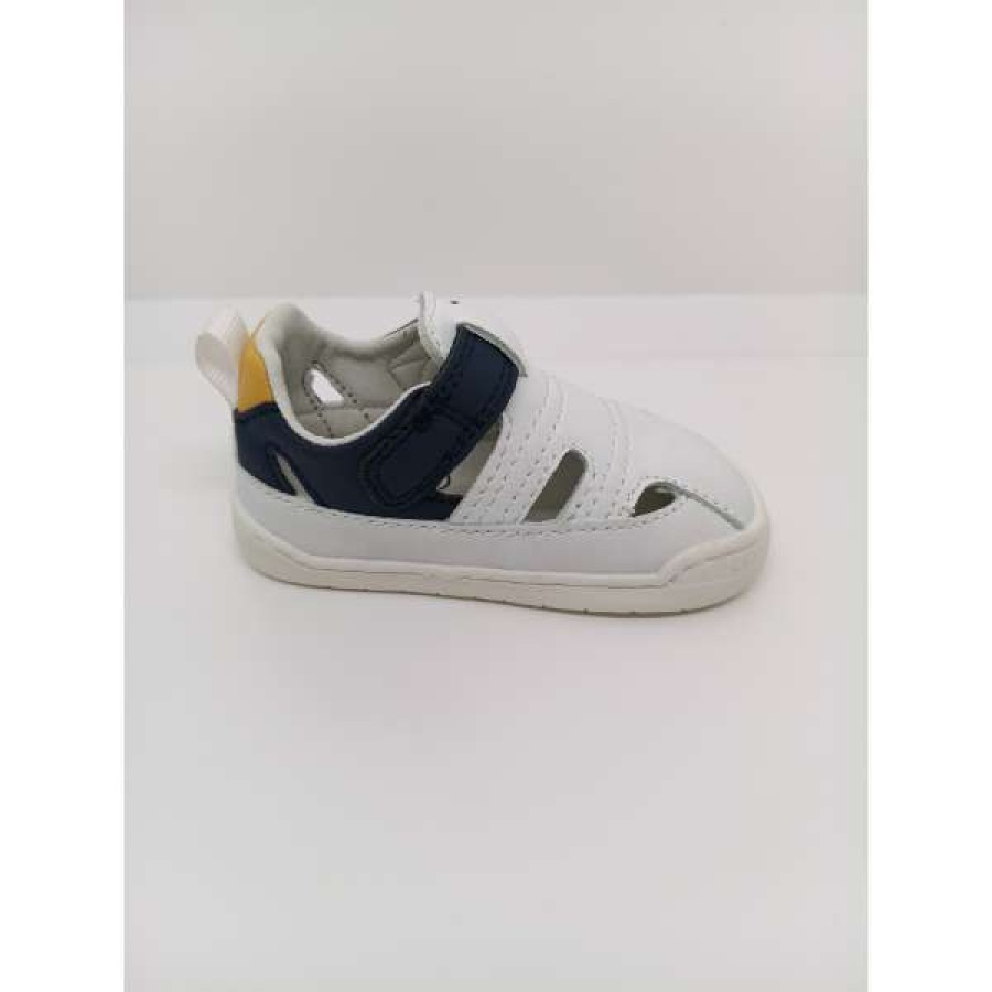 Sandalia Piel Blanca, azul y talón mostaza Velcro. Mustang. - Imagen 4