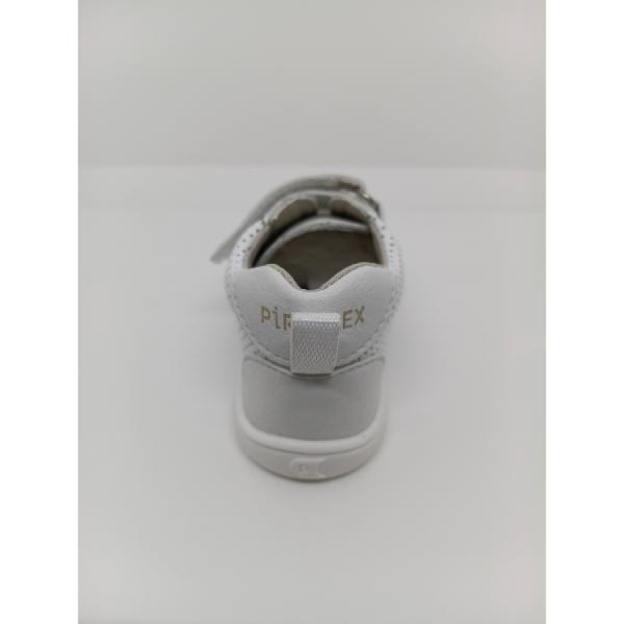 Zapatilla Piel Perforada Blanca Doble Velcro - Imagen 3