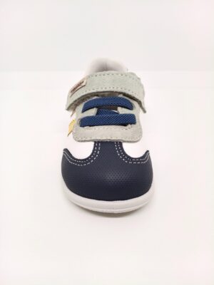 Deportivo Piel Blanco con franjas bicolor. Respetuoso Velcro Cordón Elástico. Zapy.