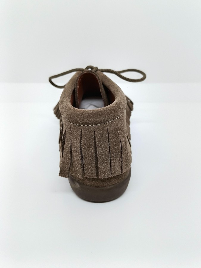 Bota Serraje Taupe Flecos Cordón. Chuches. - Imagen 3