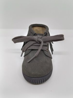 Bota Serraje Gris Flecos Cordón. Batilas.