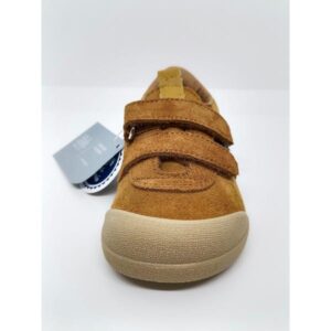 Zapatilla Serraje Reforzada Mostaza Doble Velcro. Igor.
