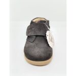 Bota Serraje Gris Velcro. Tokolate.
